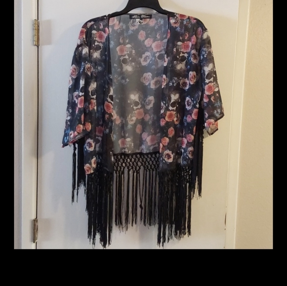 Spin Doctors Whimsagoth Fringe Cover up Shawl - Picture 10 of 10